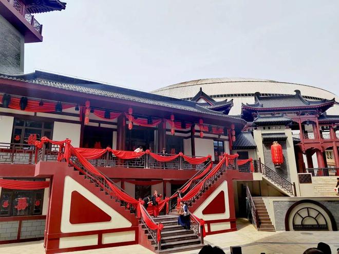 古城烽火》360度舞台沉浸式观演新葡京西安旅游打卡战争实景演艺《(图11)